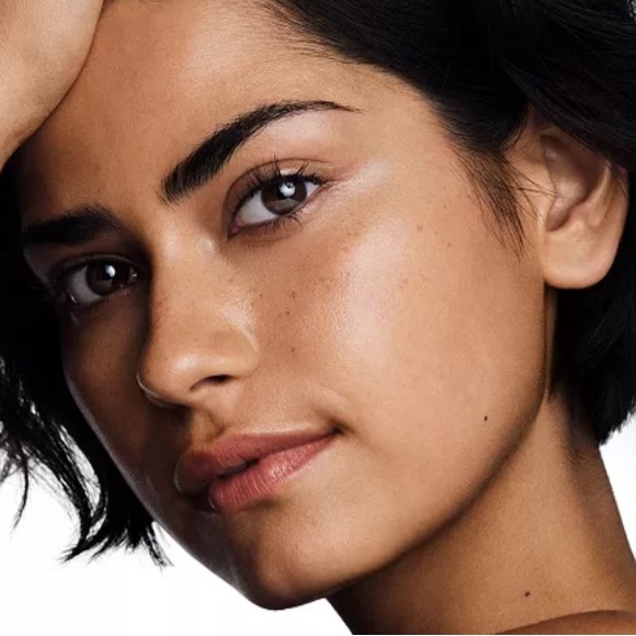 x1 MAC STUDIO RADIANCE MOISTURIZING + ILLUMINATING SILKY PRIMER 30 ML BN BOXED - Picture 8 of 13